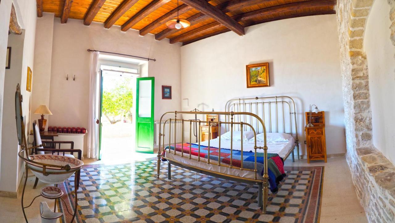 B&B Manca1Fiorino Buseto Palizzolo Rum bild